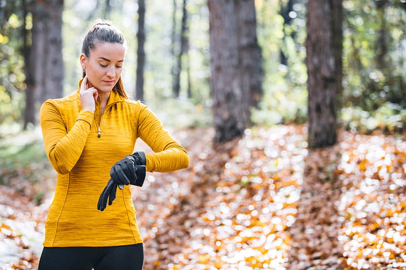 jogger checking pulse