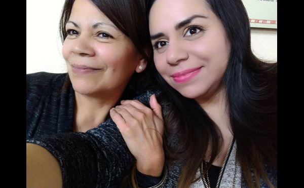 Maria Juarez (right) with her mother Maria Puente (left)