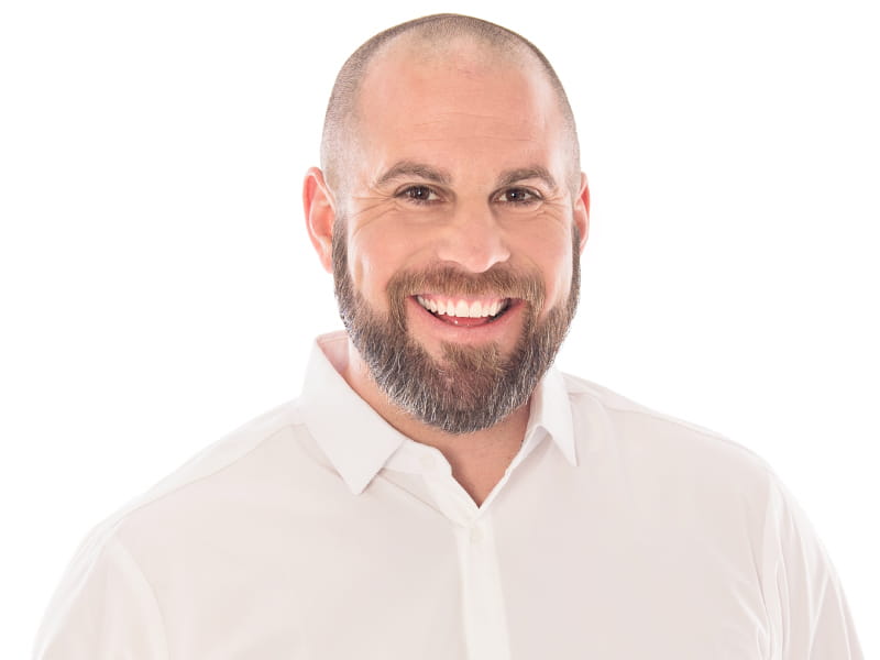 Survivor, former NFL player, and magician Jon Dorenbos. (Photo courtesy of Jon Dorenbos)